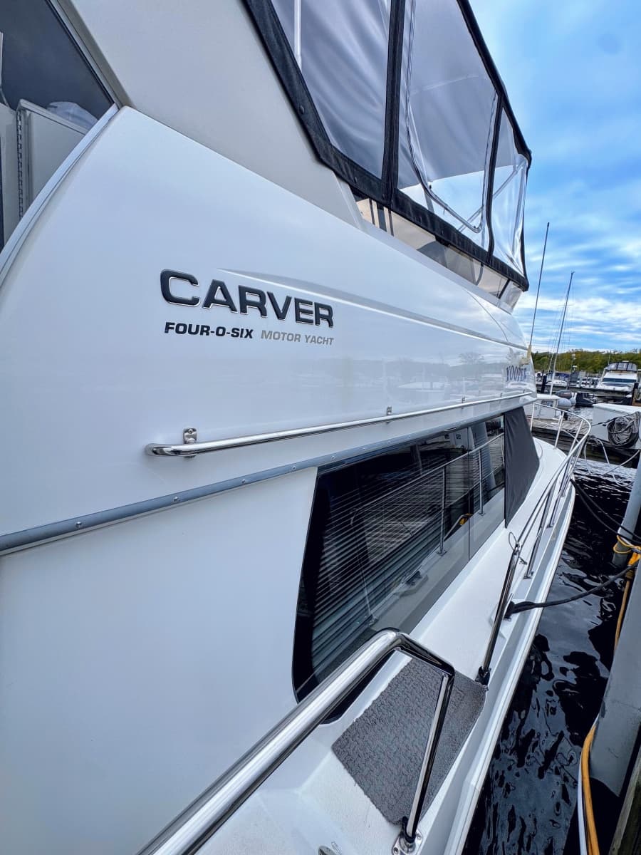 1999 Carver 406 Aft Cabin Motor Yacht - Photo 8