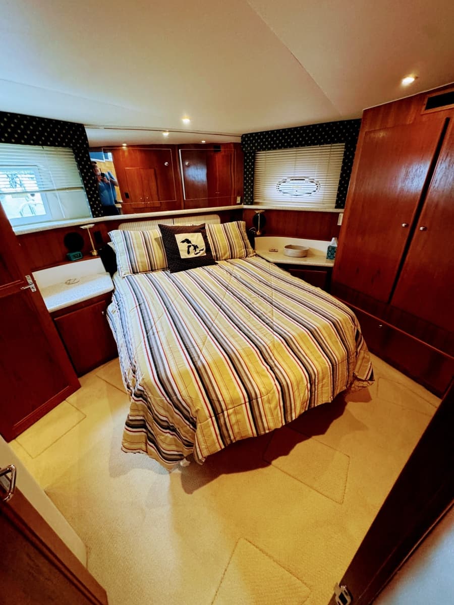 1999 Carver 406 Aft Cabin Motor Yacht - Photo 45