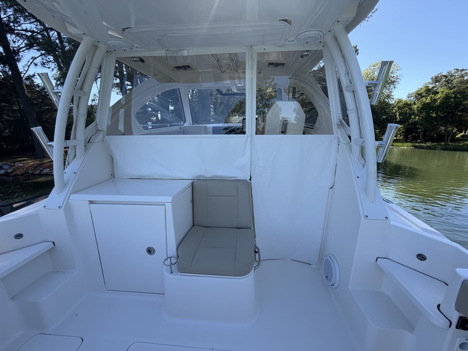 2016 Pursuit Offshore - Photo 3