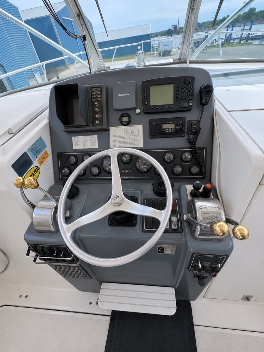 1999 Pursuit 3400 Express - Photo 12