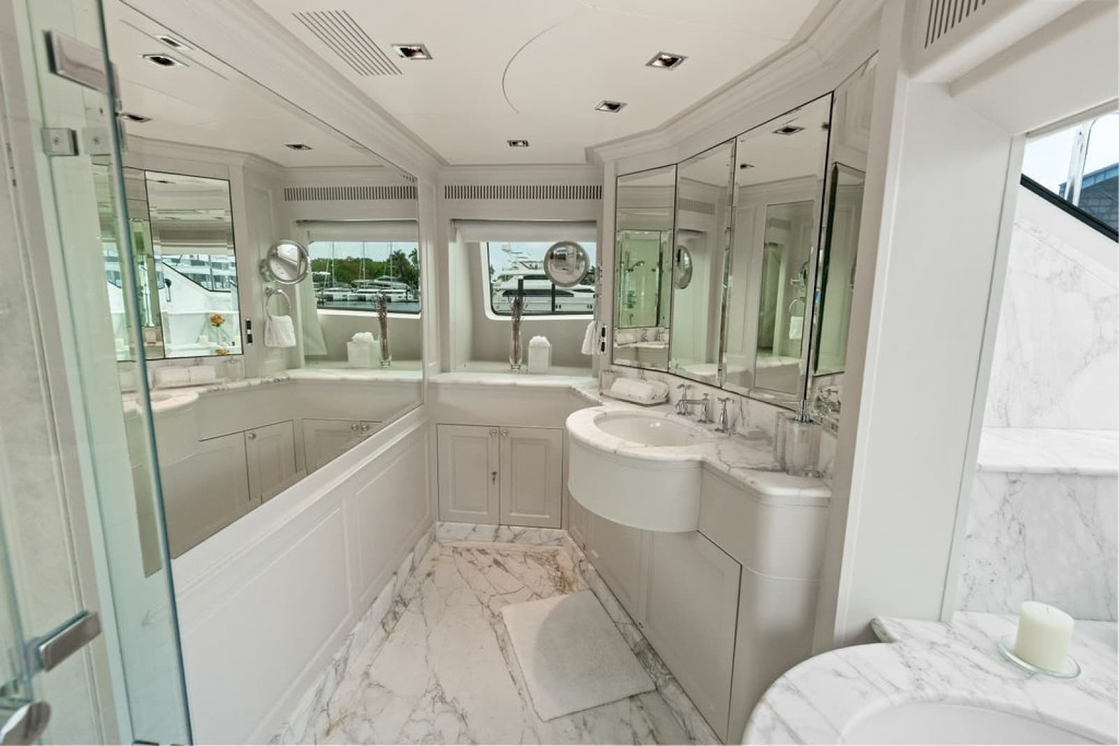 2008 Benetti 121 Classic - Photo 46