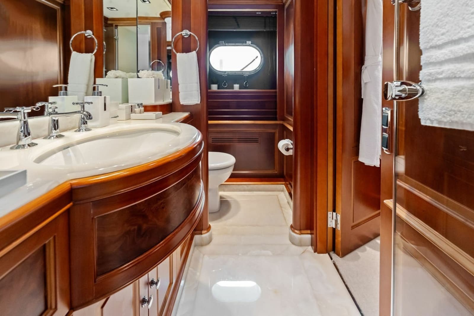 2008 Benetti 121 Classic - Photo 65