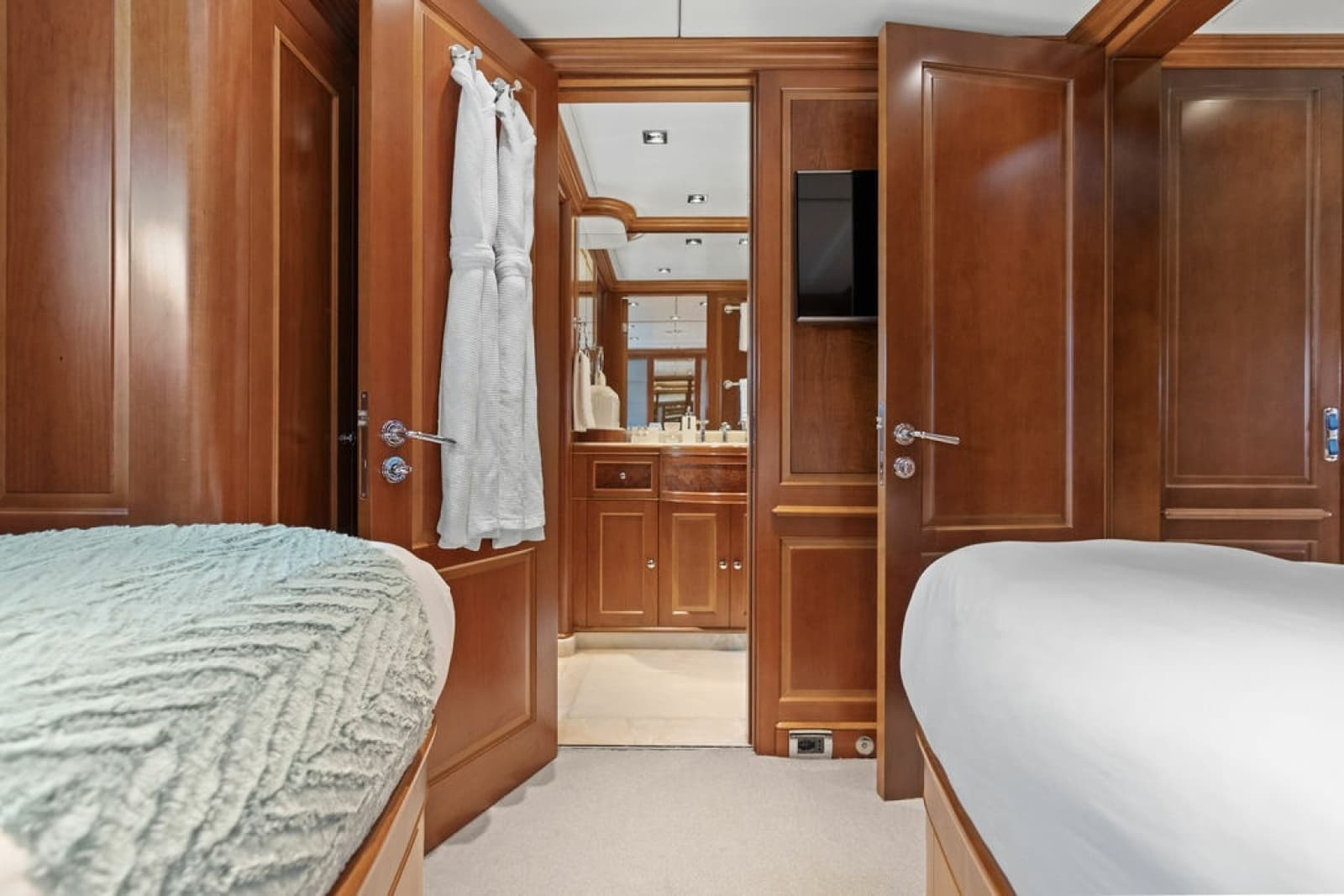 2008 Benetti 121 Classic - Photo 67