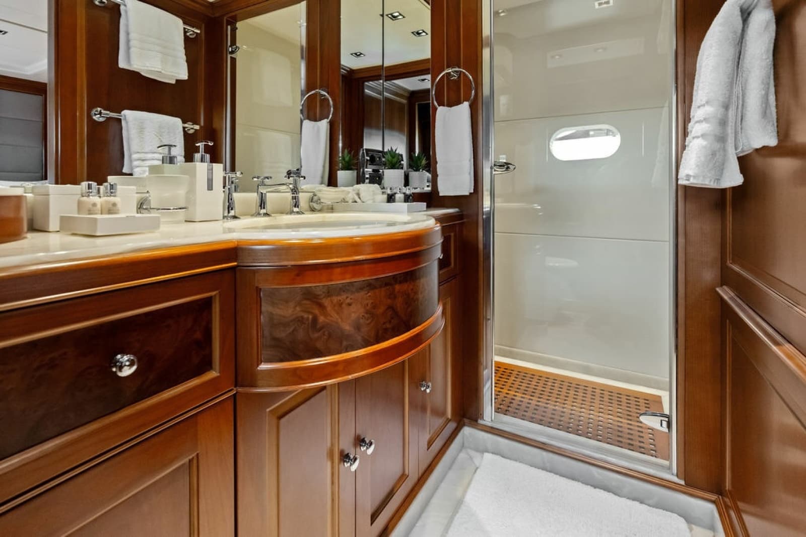 2008 Benetti 121 Classic - Photo 68