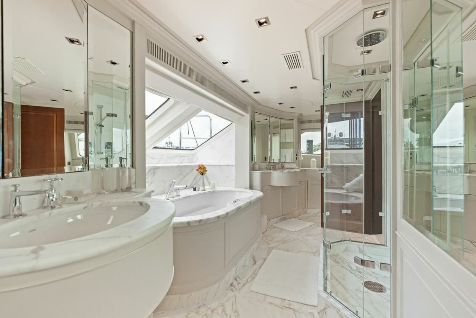 2008 Benetti 121 Classic - Photo 47