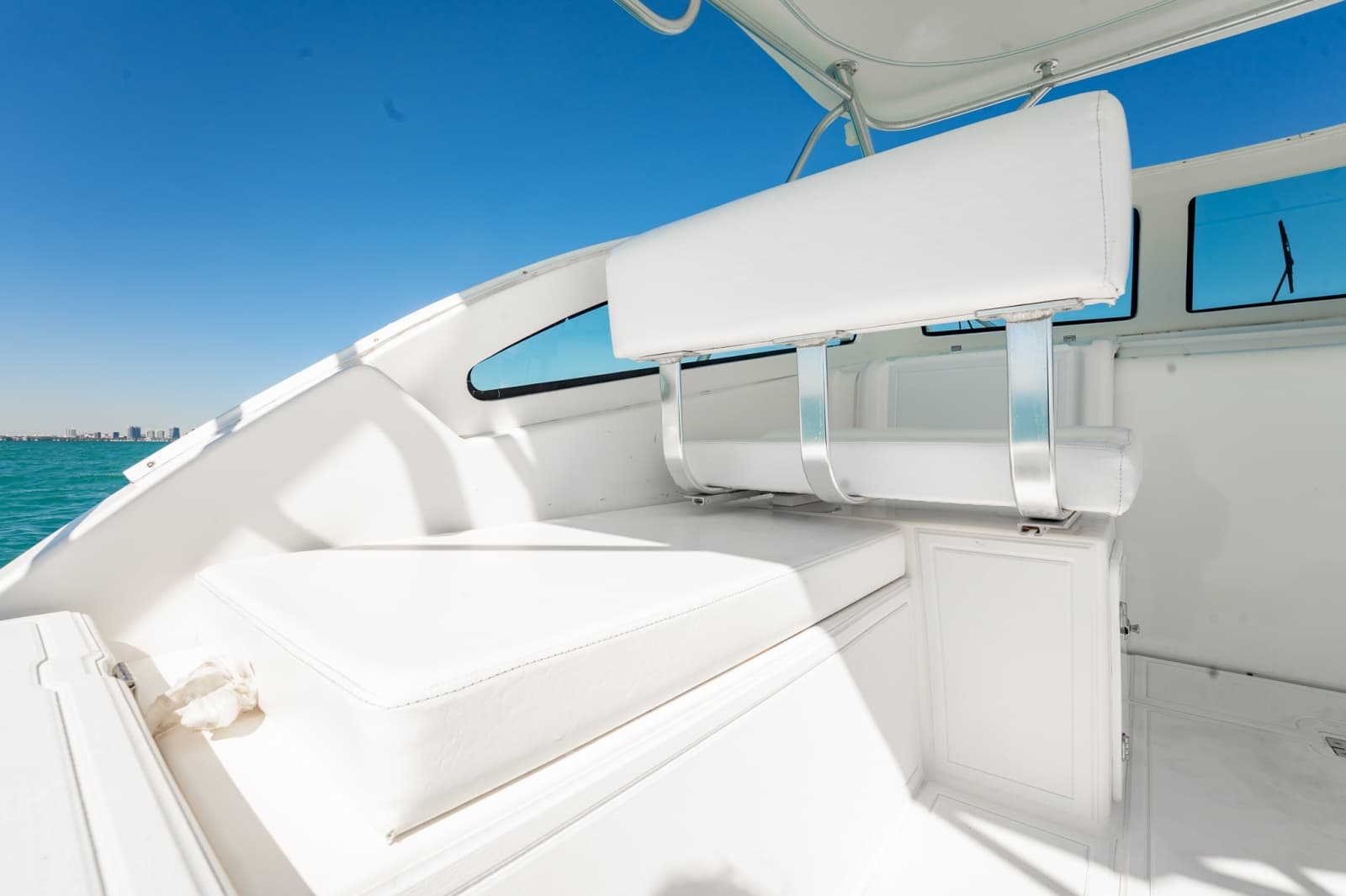 2004 Luhrs 320 Open - Photo 18