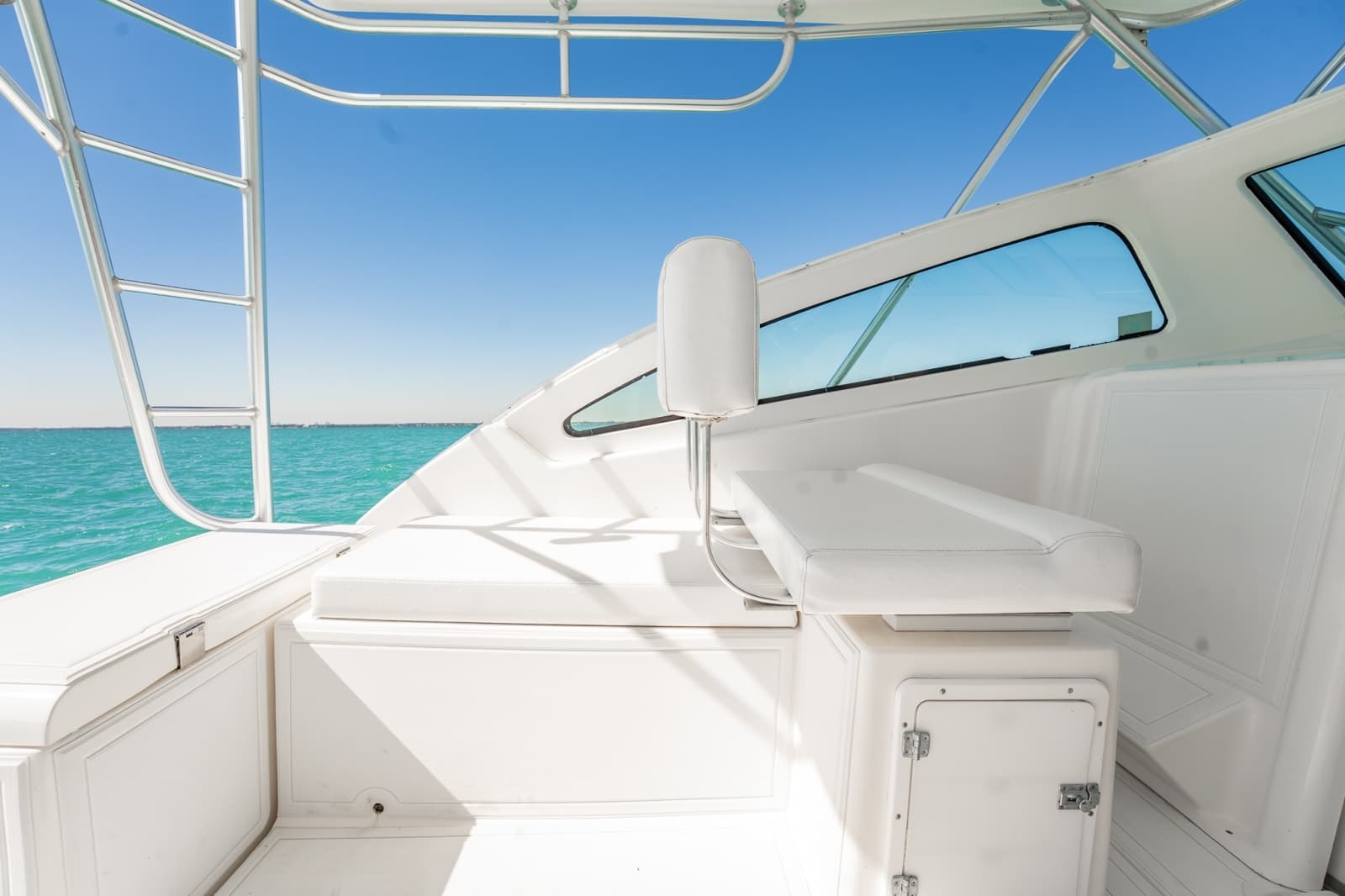 2004 Luhrs 320 Open - Photo 26