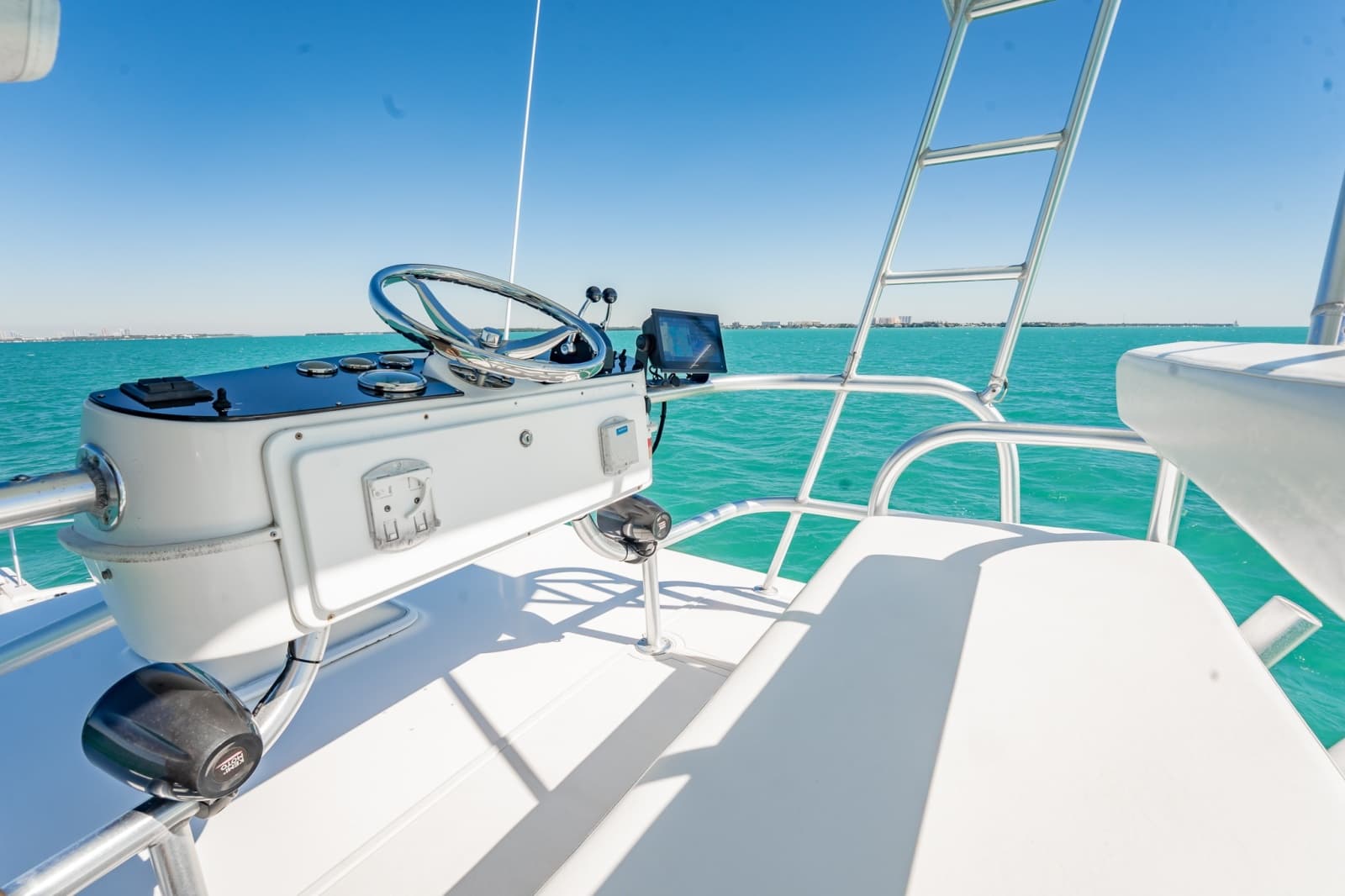 2004 Luhrs 320 Open - Photo 31