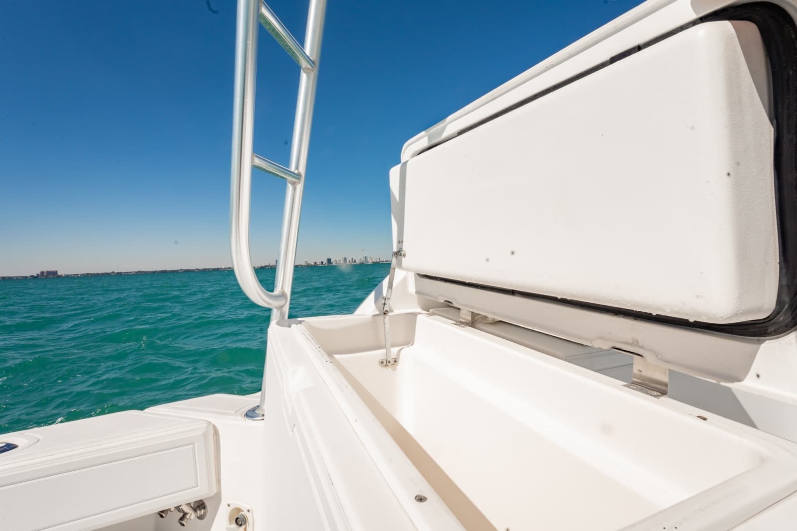 2004 Luhrs 320 Open - Photo 20