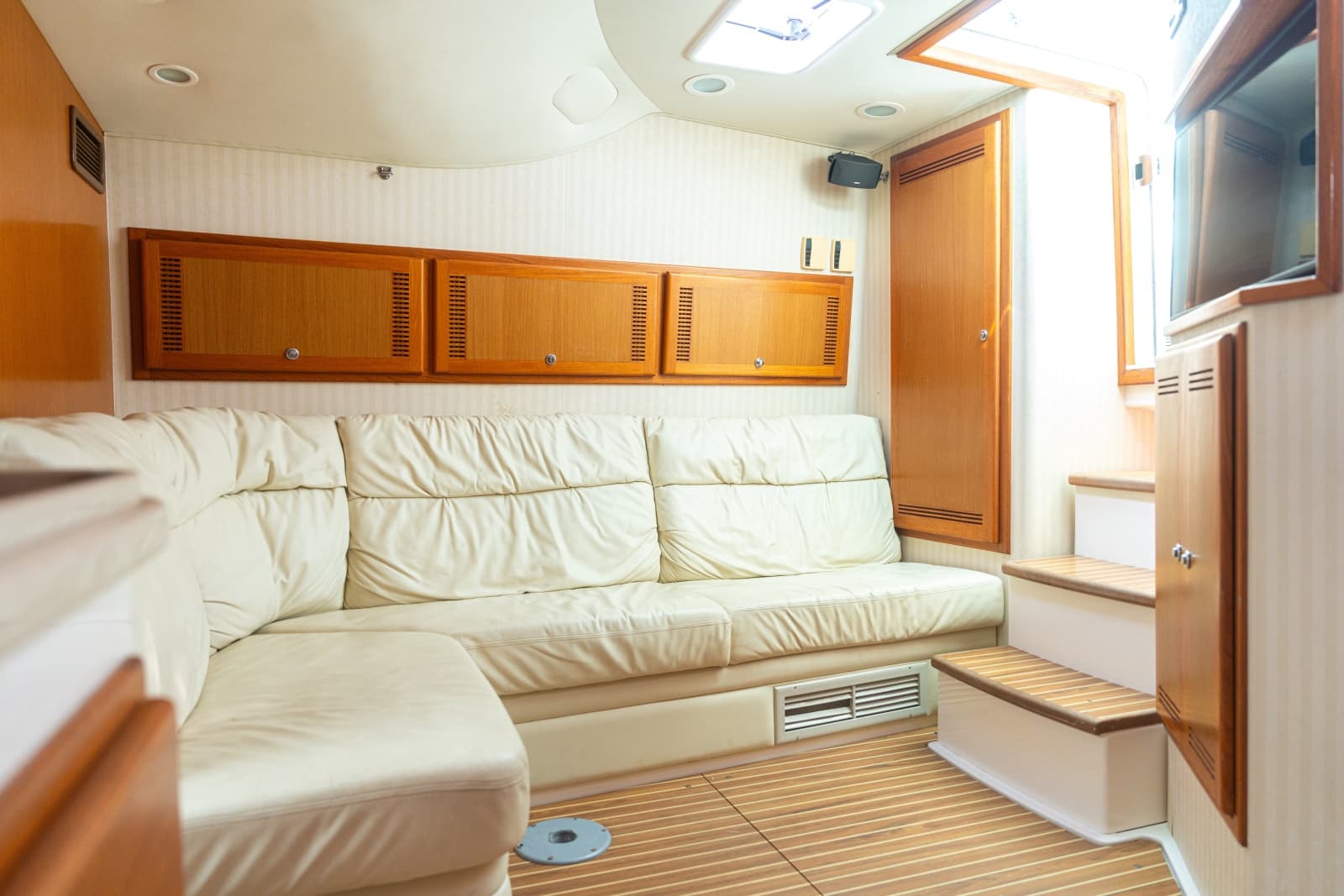 2005 Cabo 40 Hardtop Express - Photo 40