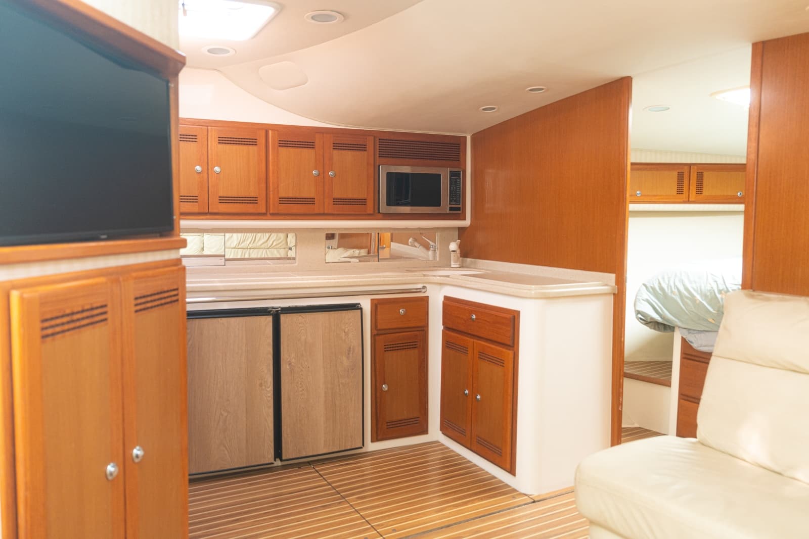 2005 Cabo 40 Hardtop Express - Photo 30