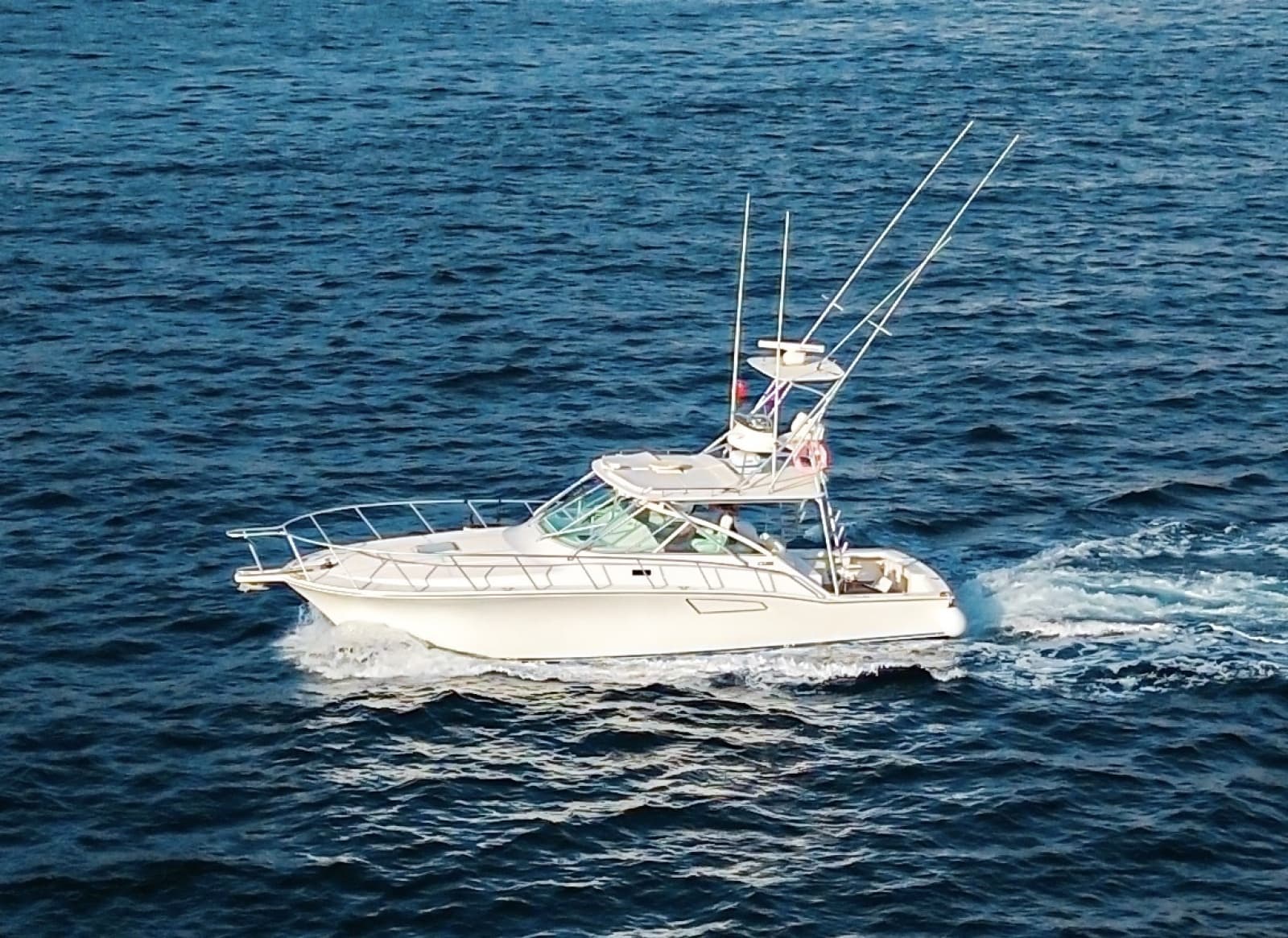 2005 Cabo 40 Hardtop Express - Photo 6
