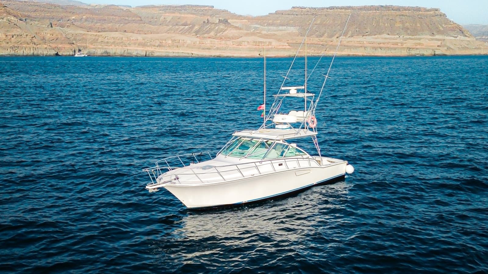 2005 Cabo 40 Hardtop Express - Photo 11