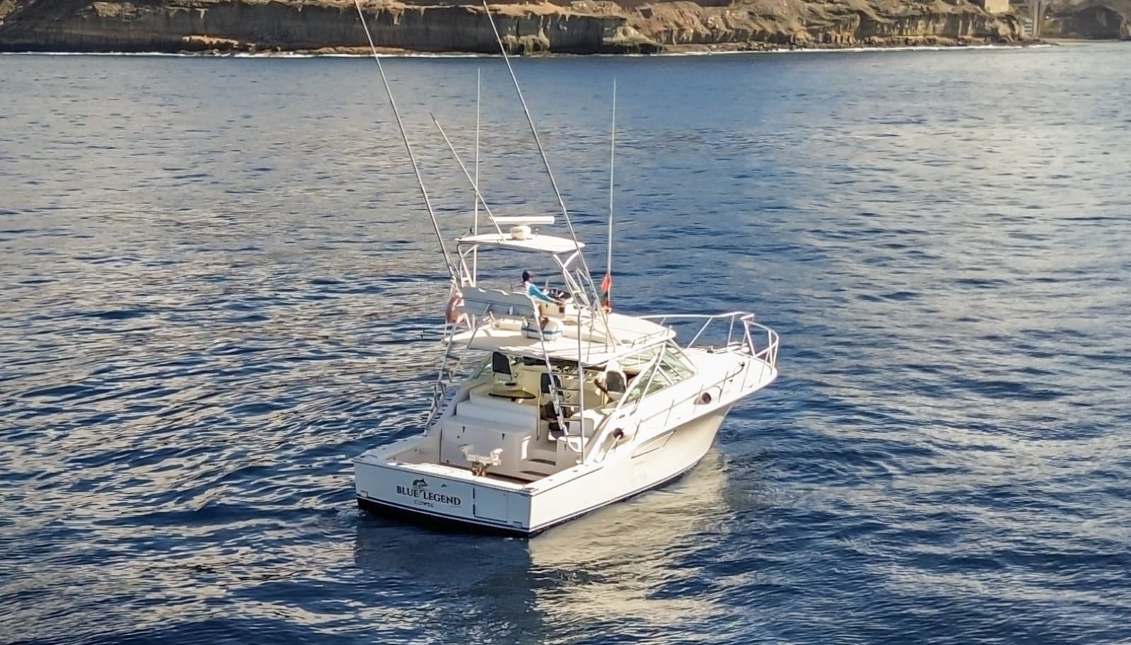 2005 Cabo 40 Hardtop Express - Photo 5