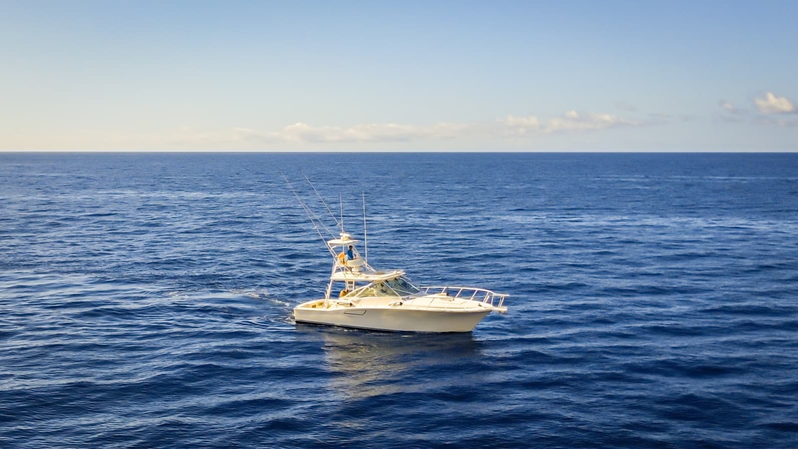 2005 Cabo 40 Hardtop Express - Photo 10