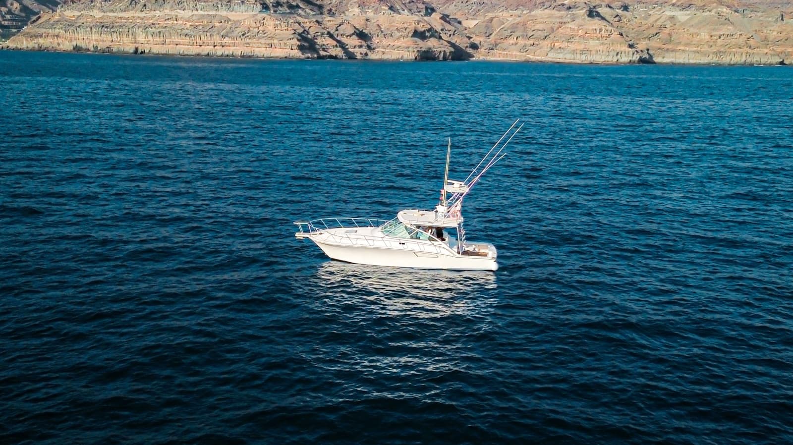 2005 Cabo 40 Hardtop Express - Photo 12