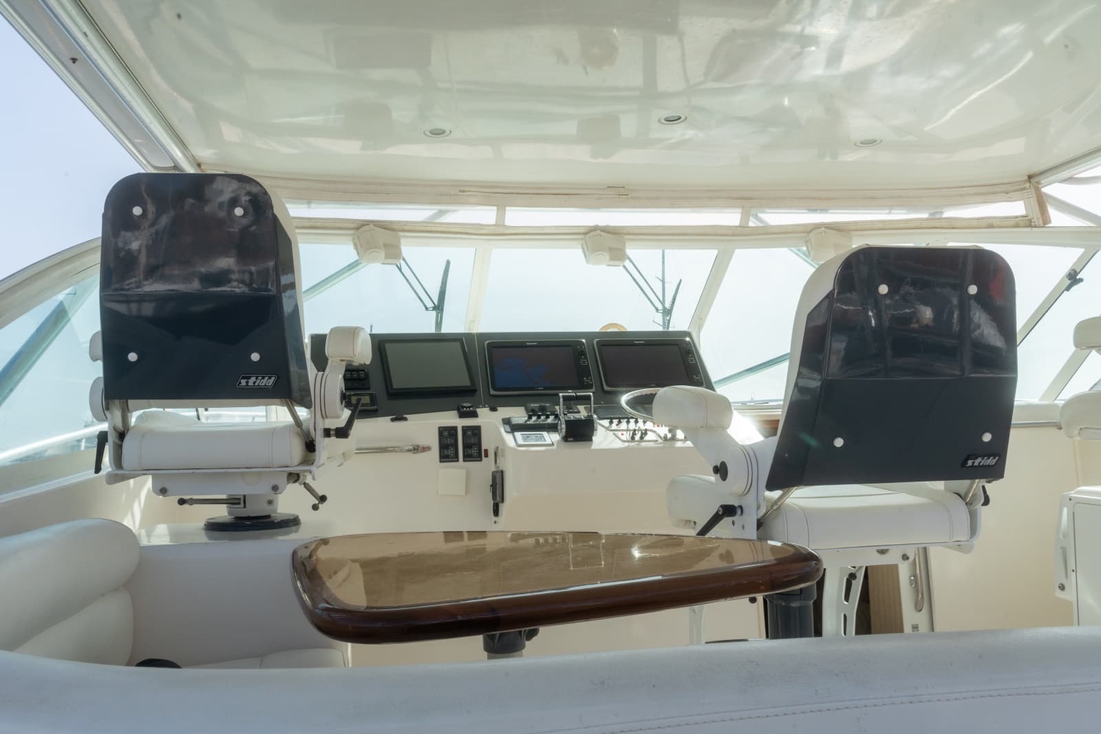 2005 Cabo 40 Hardtop Express - Photo 29