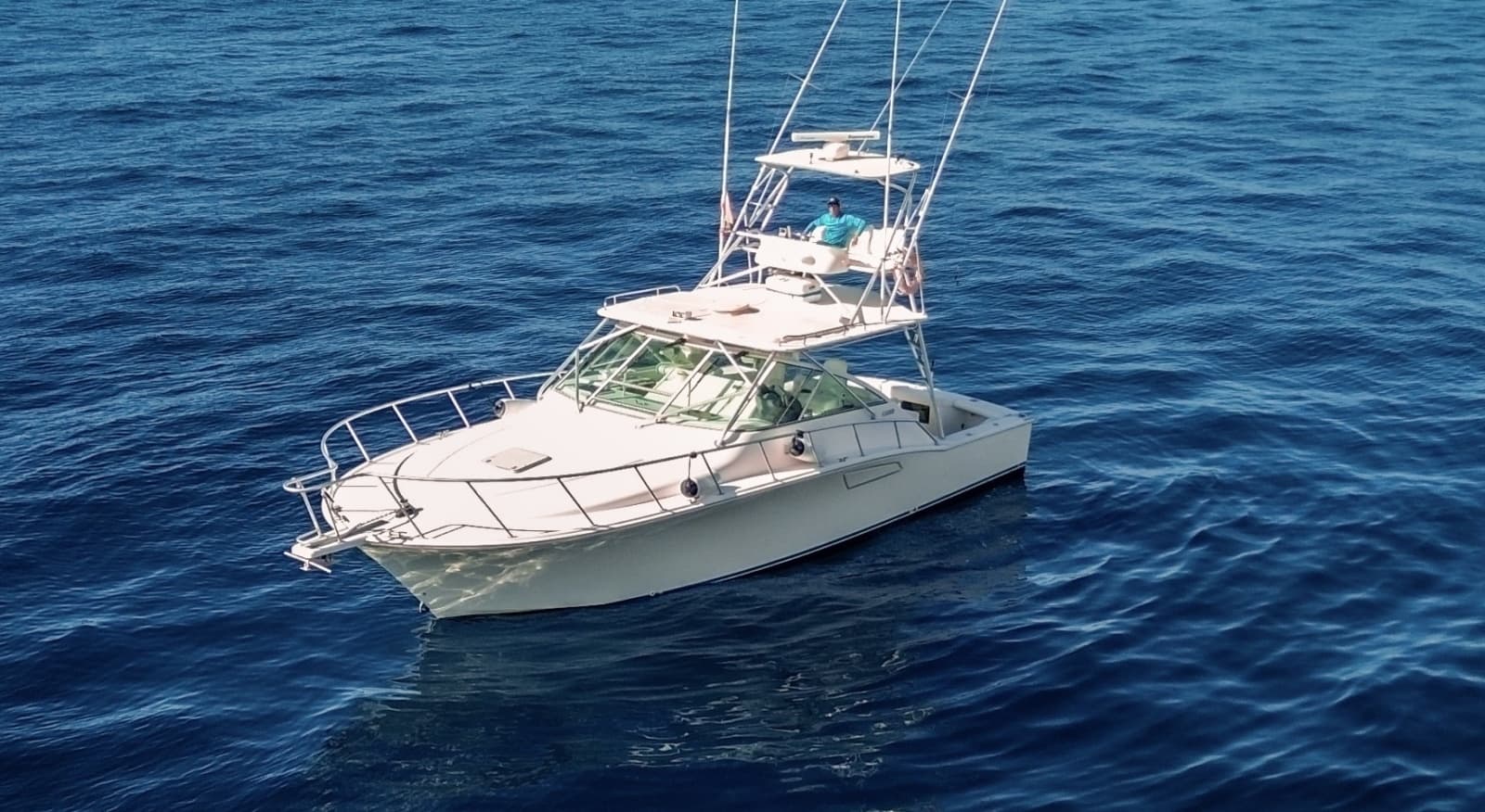 2005 Cabo 40 Hardtop Express - Photo 9