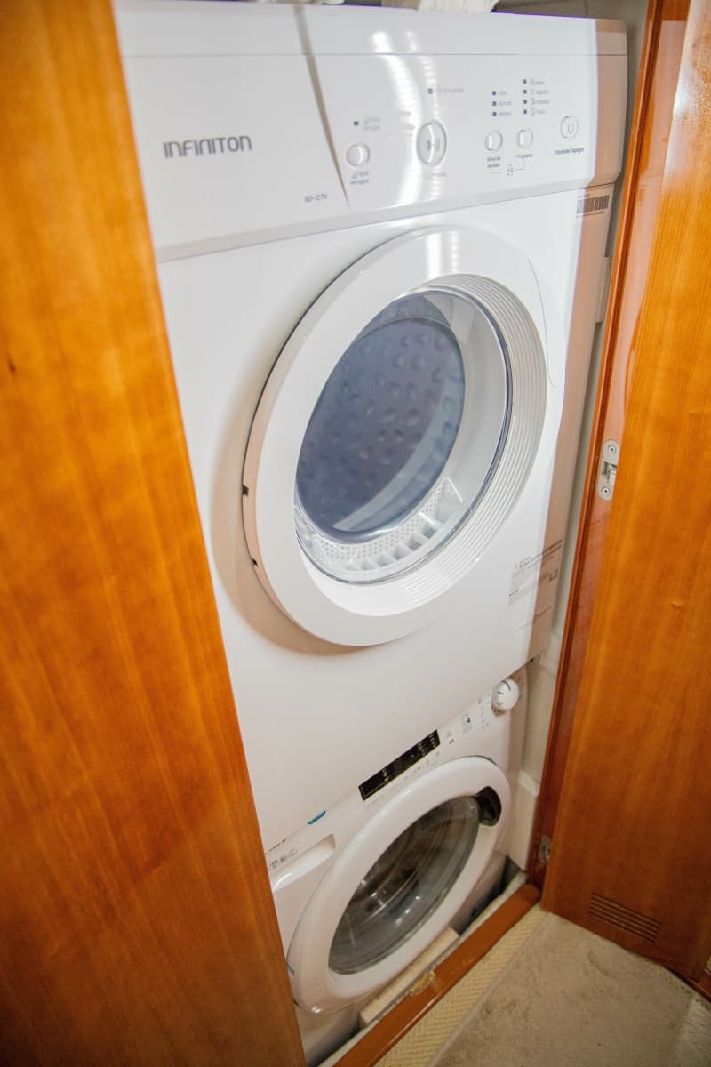 2006 Bertram 510 Convertible - Photo 49