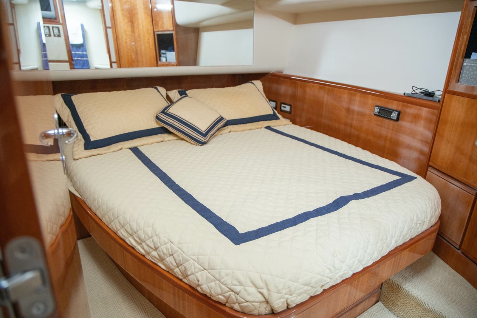 2006 Bertram 510 Convertible - Photo 44