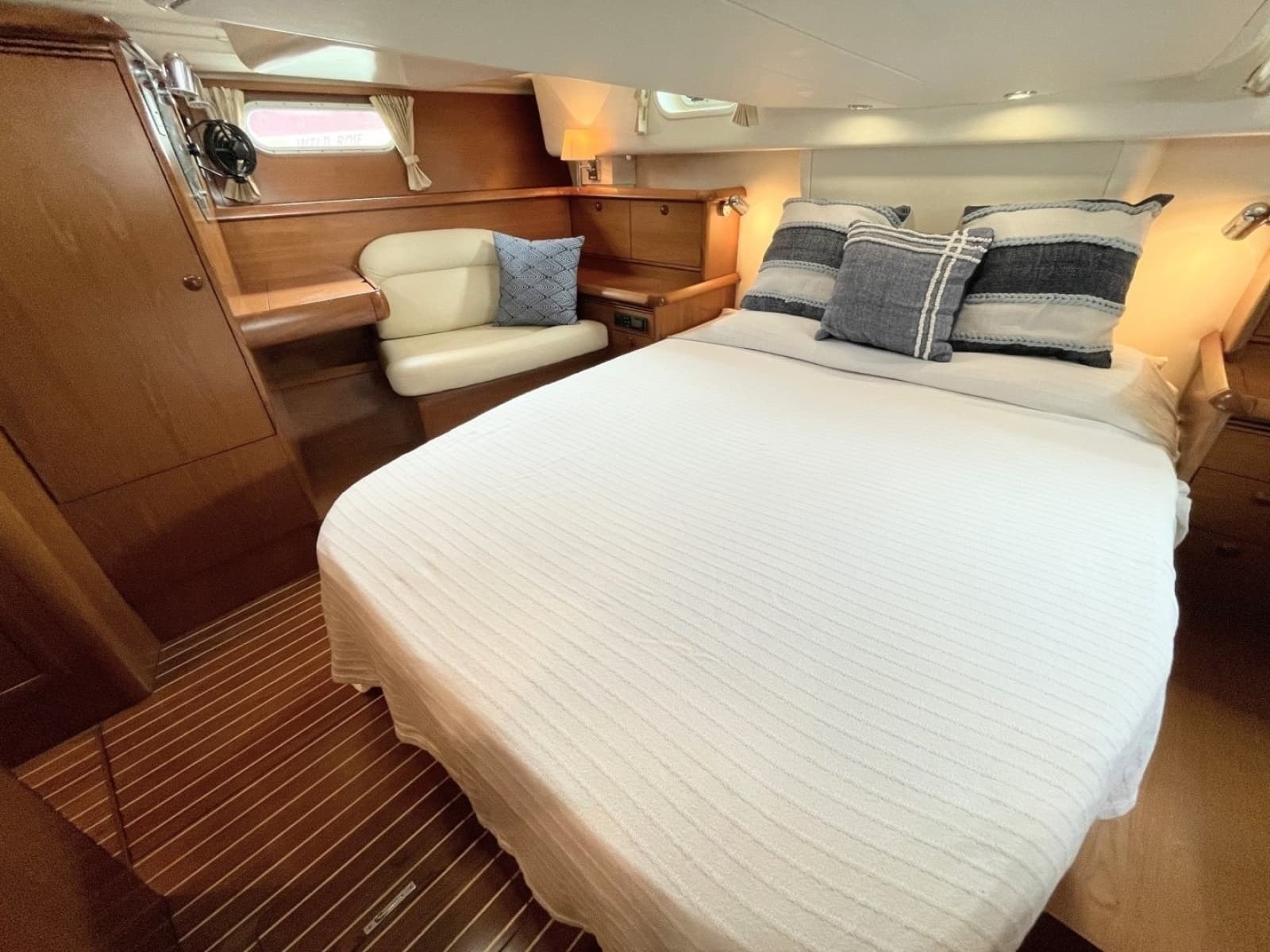 2007 Jeanneau Sun Odyssey 54 DS - Photo 19