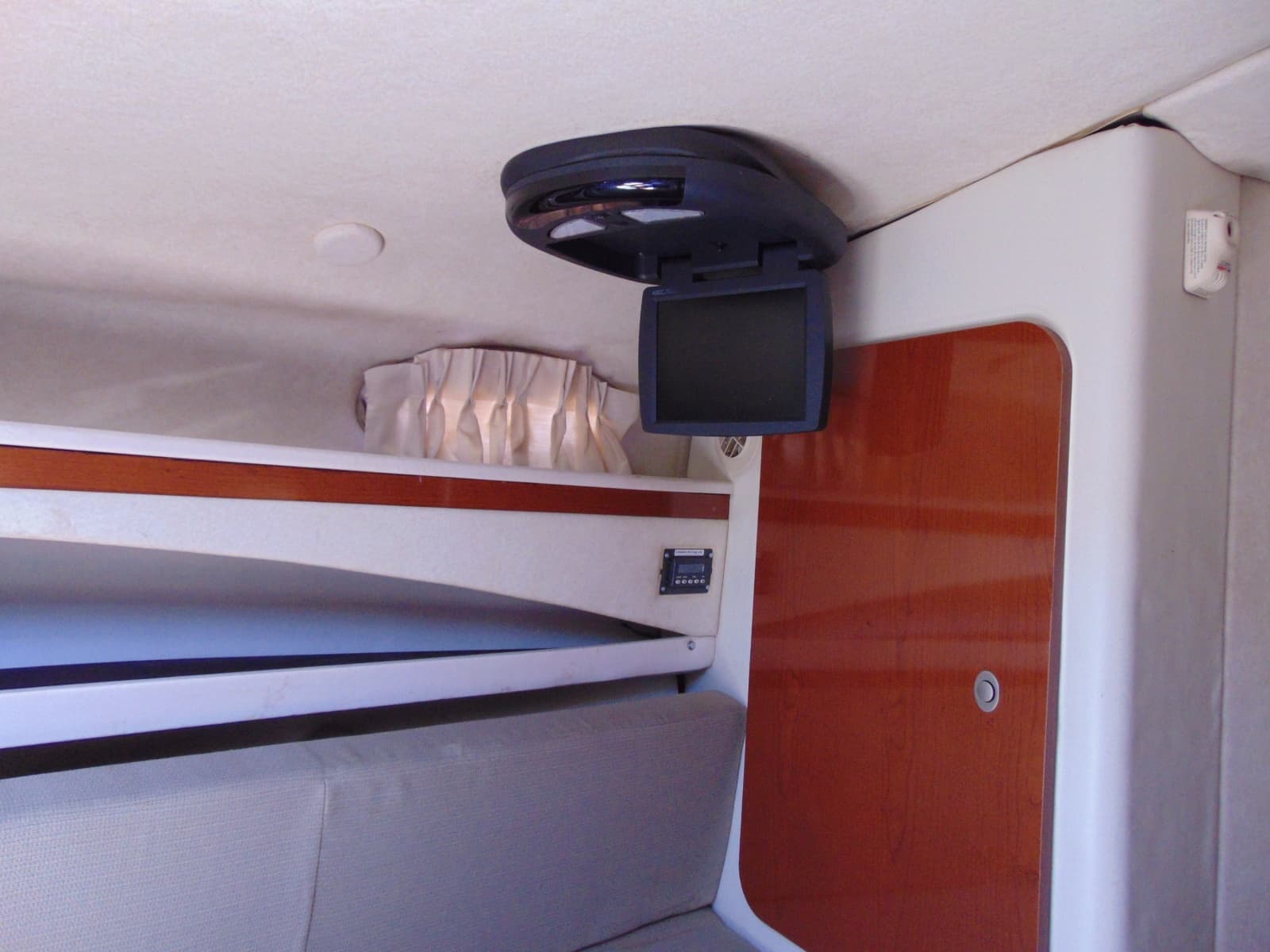 2008 Sea Ray Sundancer 260 - Photo 11