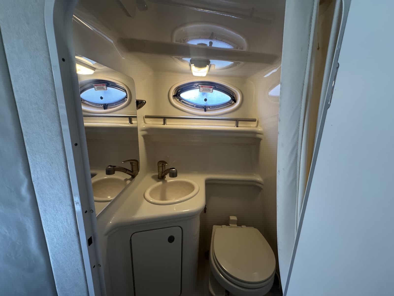 2008 Sea Ray Sundancer 260 - Photo 40