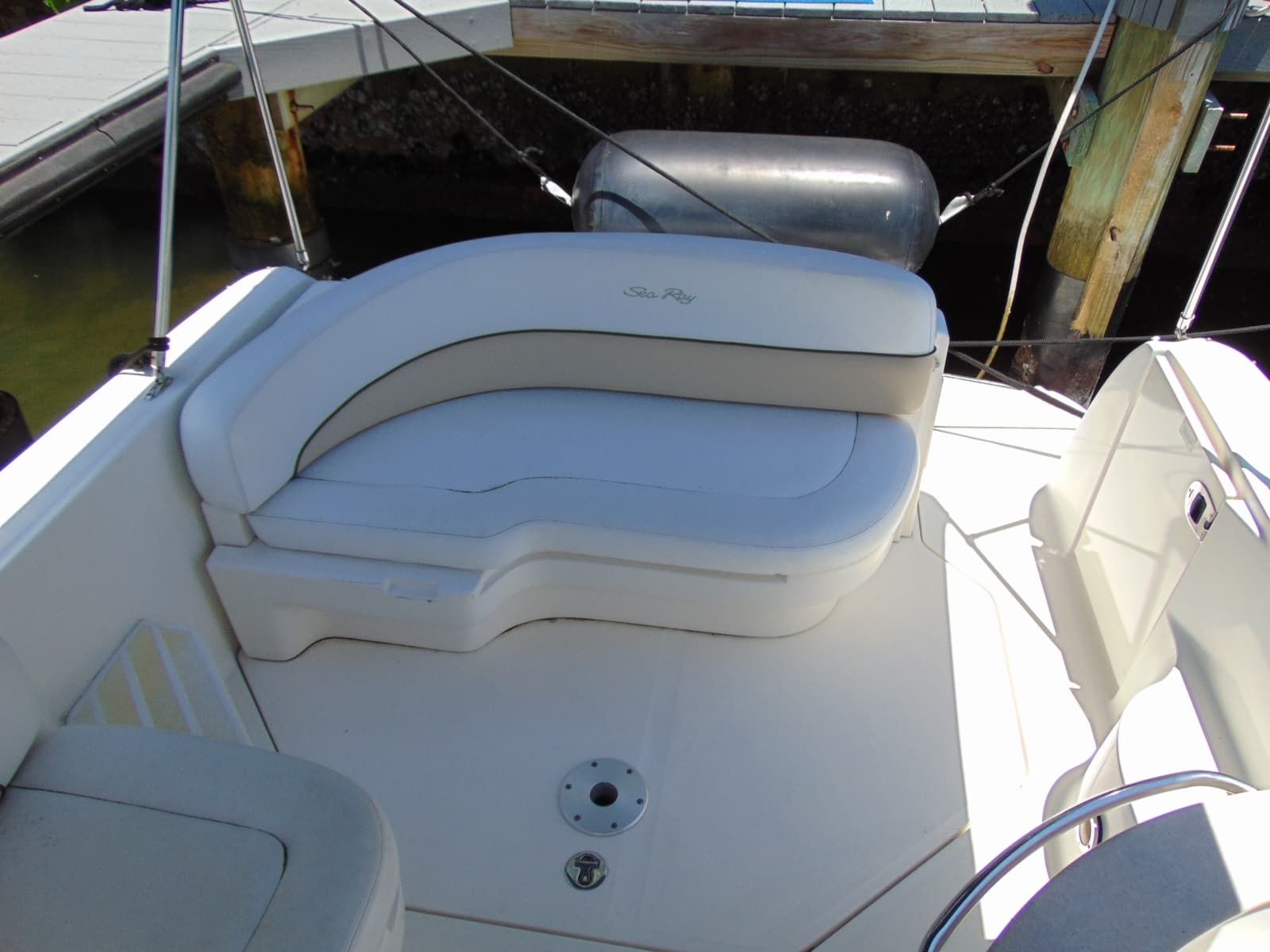 2008 Sea Ray Sundancer 260 - Photo 9