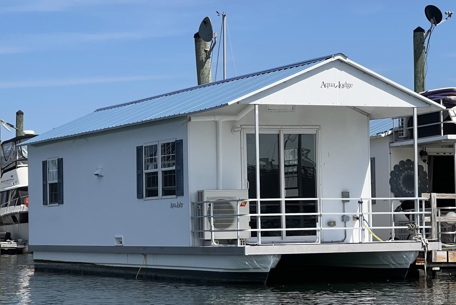 2017 Catamaran Cruisers  - Photo 1