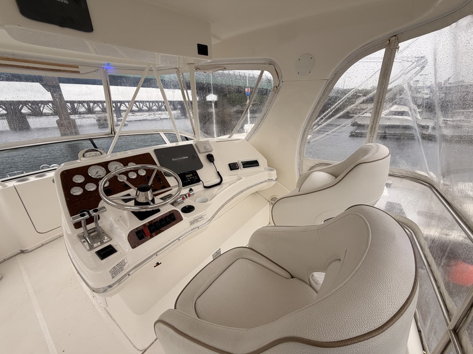 2006 Silverton 38 Convertible - Photo 28