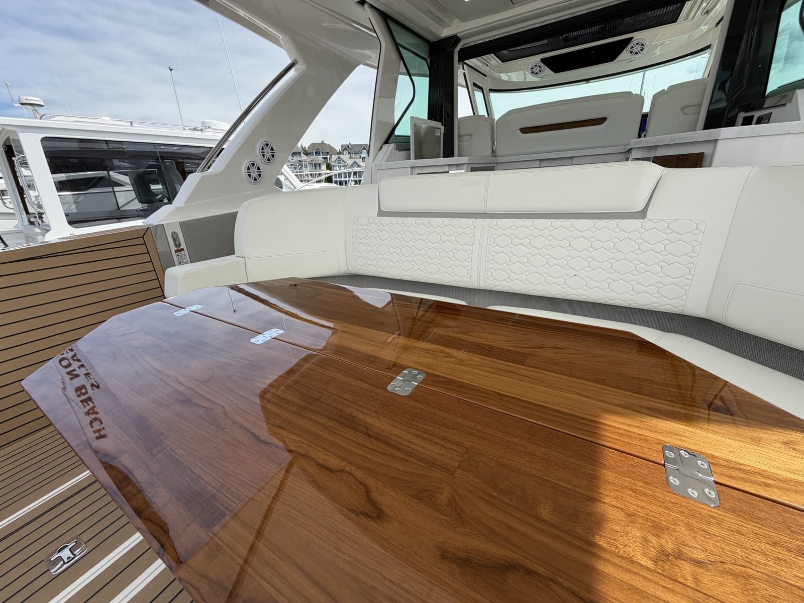 2023 Tiara Yachts 48 LS - Photo 34