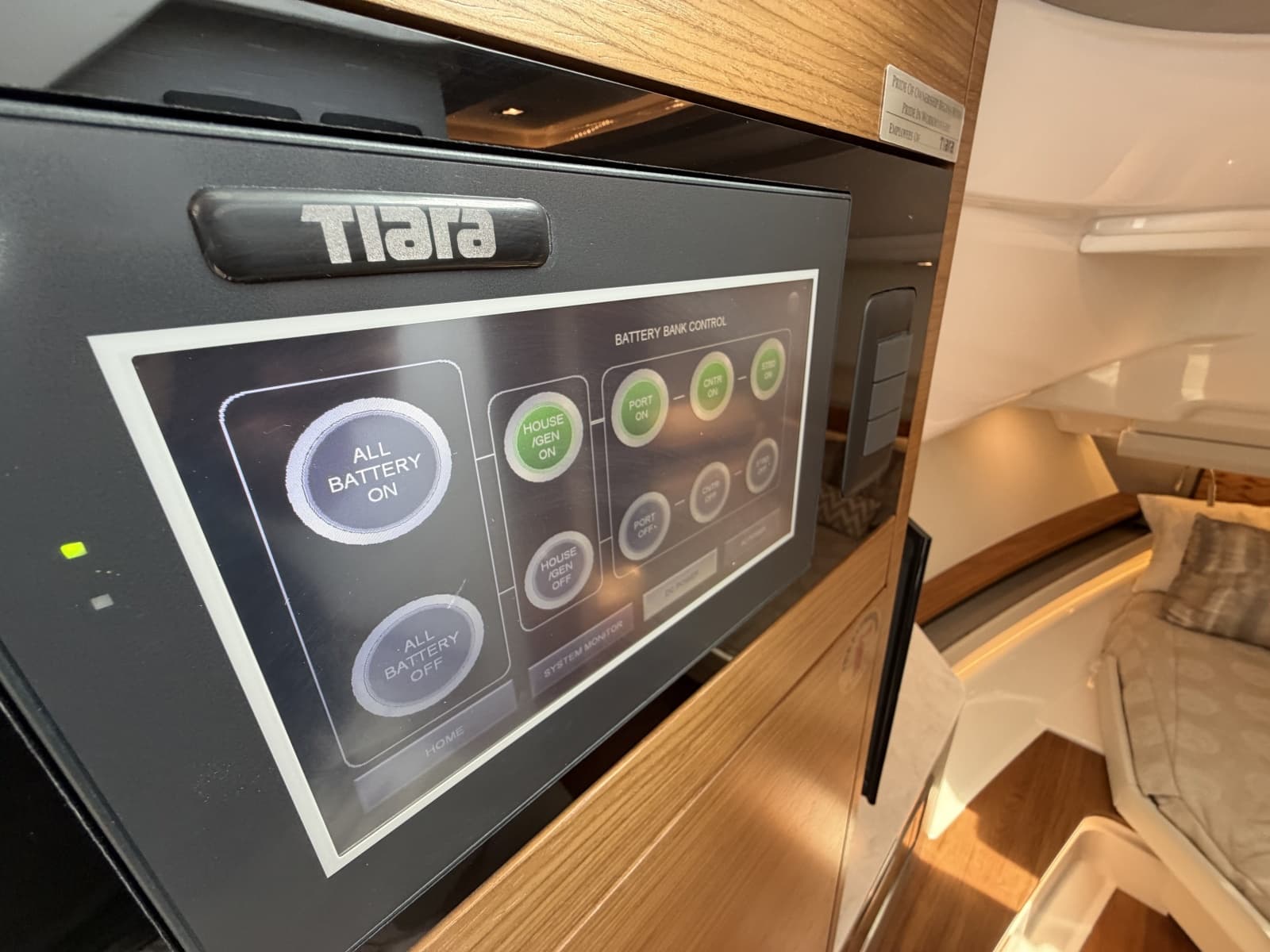 2023 Tiara Yachts 48 LS - Photo 26