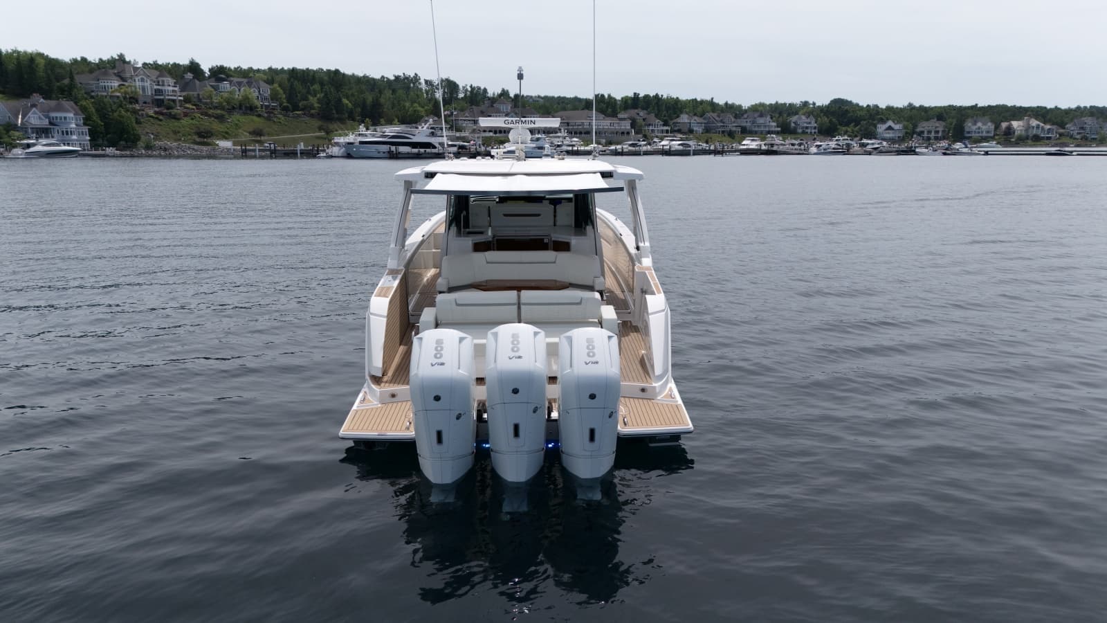2023 Tiara Yachts 48 LS - Photo 2
