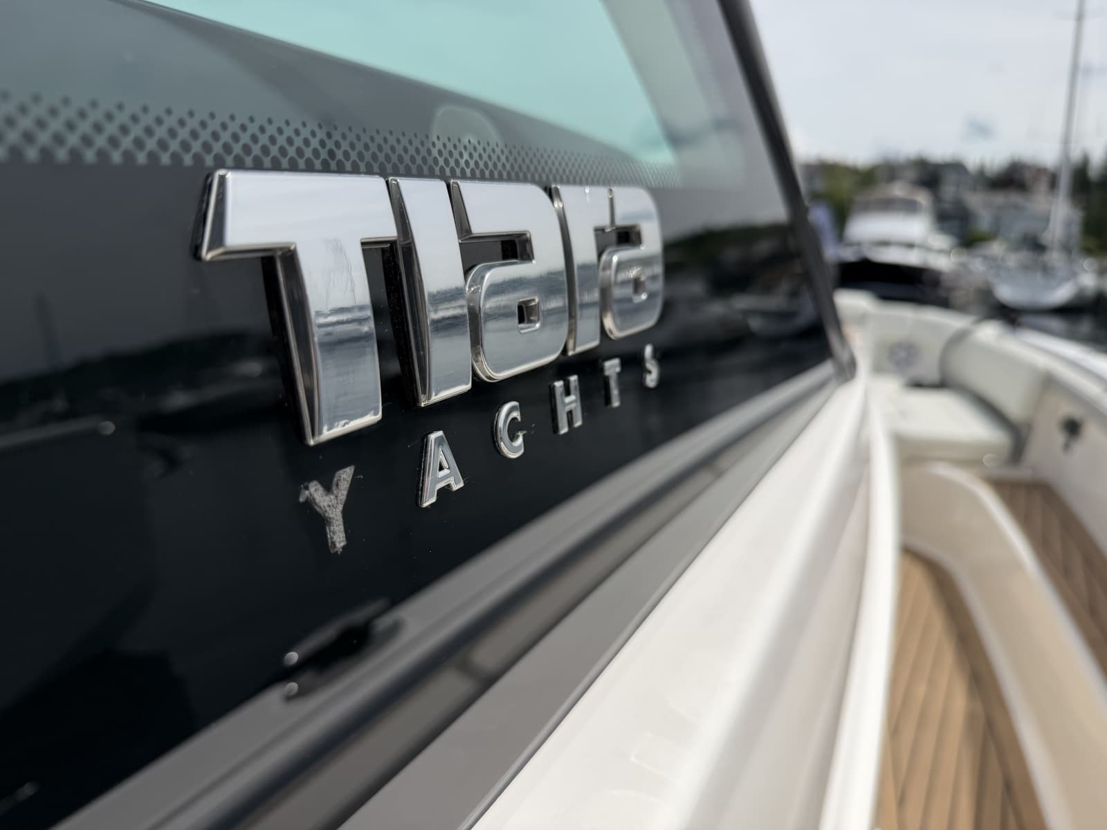 2023 Tiara Yachts 48 LS - Photo 21