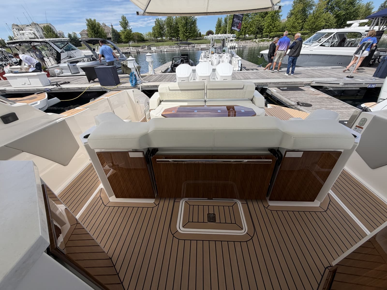2023 Tiara Yachts 48 LS - Photo 13