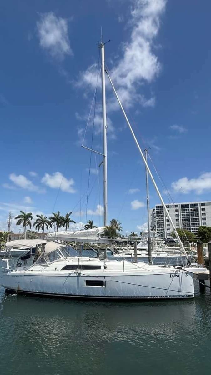 2024 Beneteau Oceanis 30.1 - Photo 2