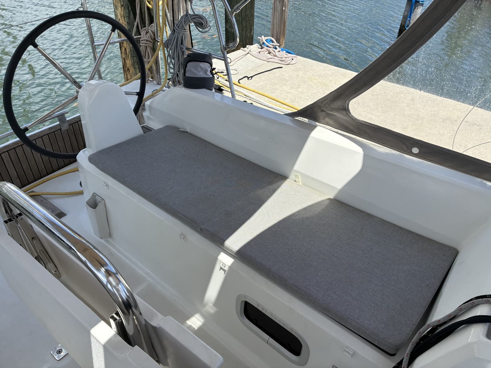 2024 Beneteau Oceanis 30.1 - Photo 12