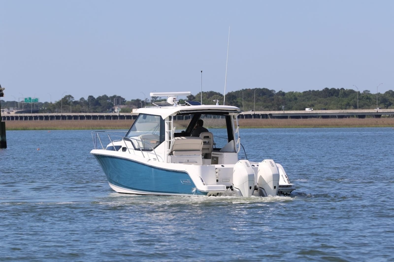 2021 Boston Whaler 325 Conquest - Photo 4
