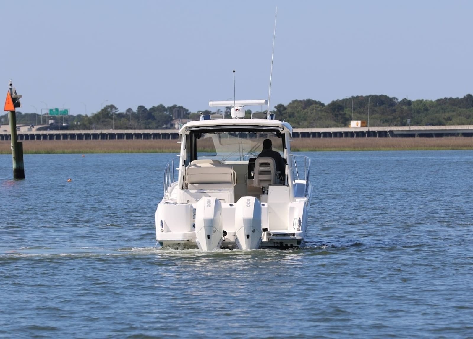 2021 Boston Whaler 325 Conquest - Photo 3