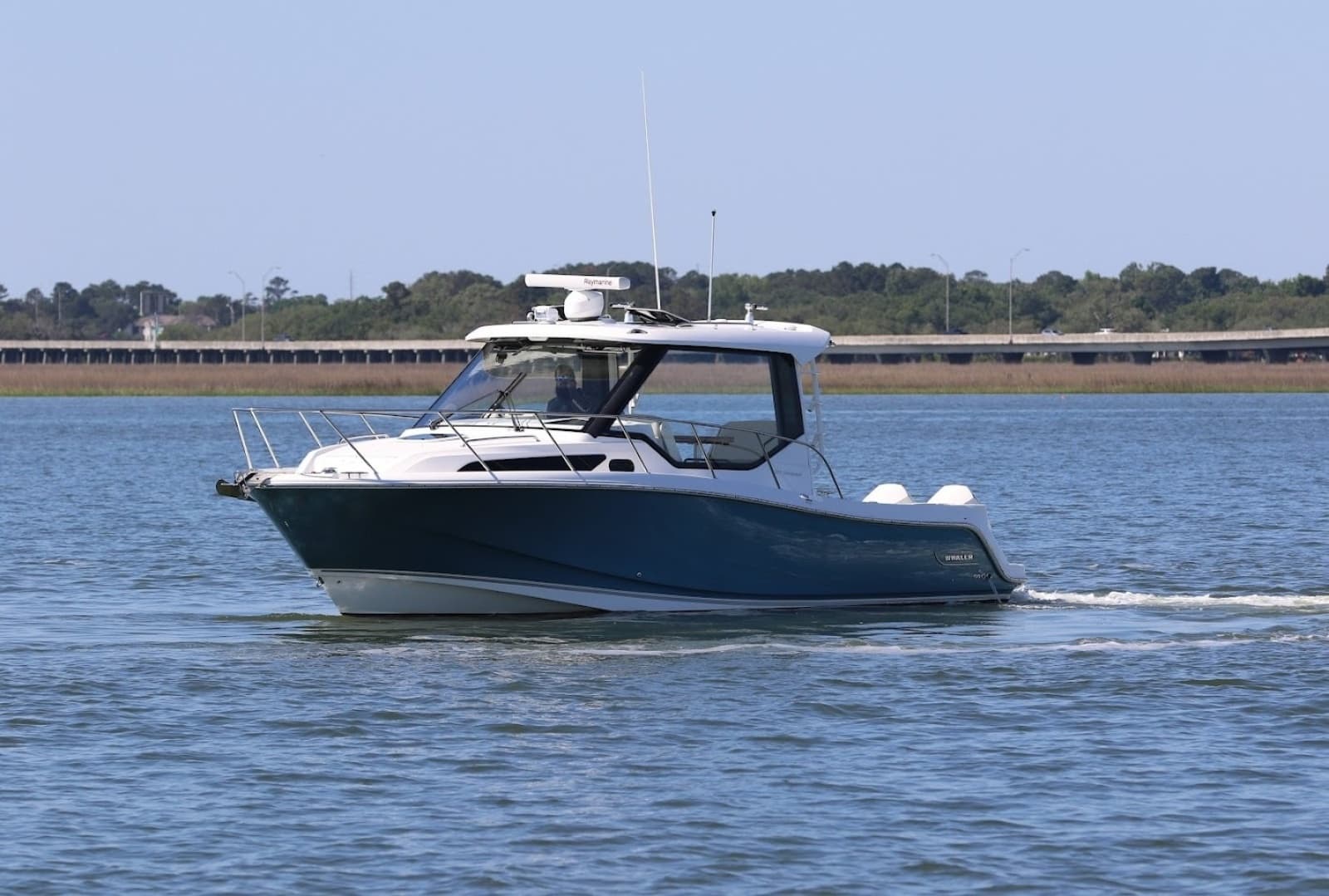 2021 Boston Whaler 325 Conquest - Photo 7