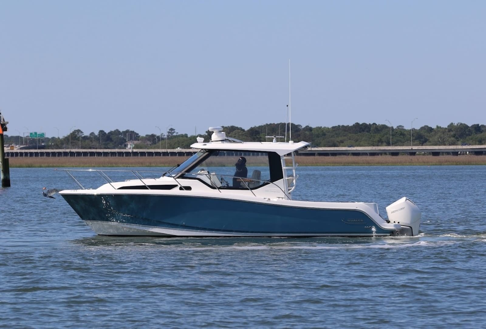 2021 Boston Whaler 325 Conquest - Photo 8