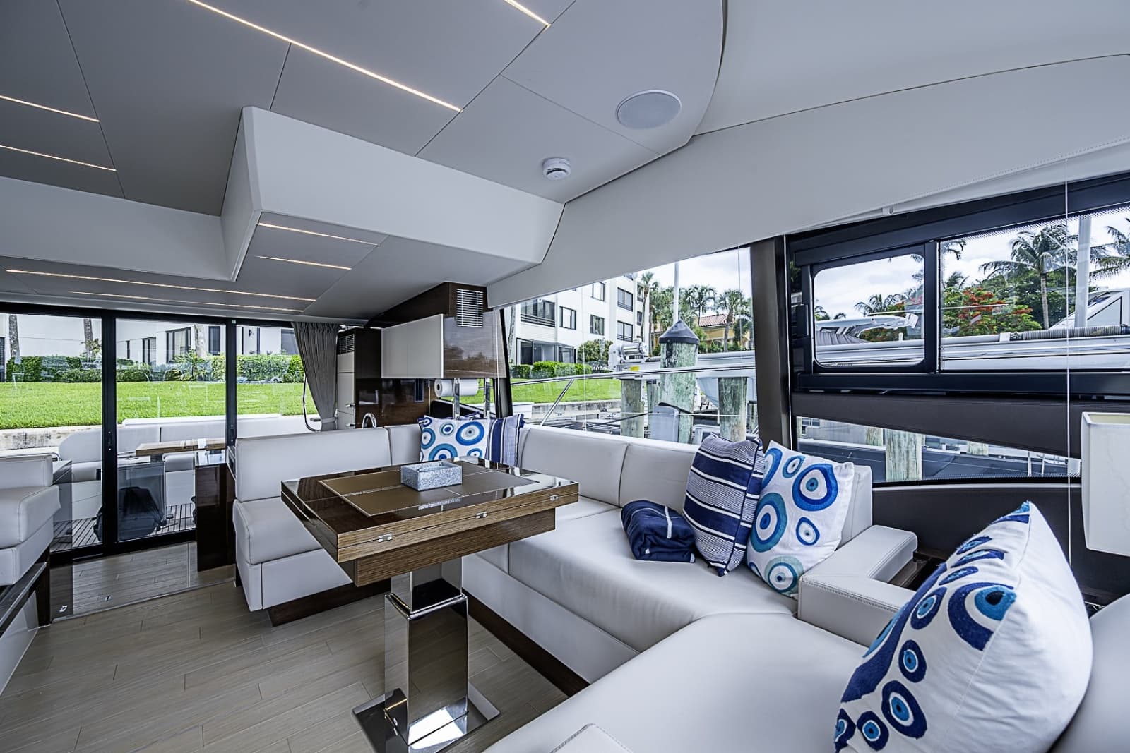 2021 Prestige 520 - Photo 31