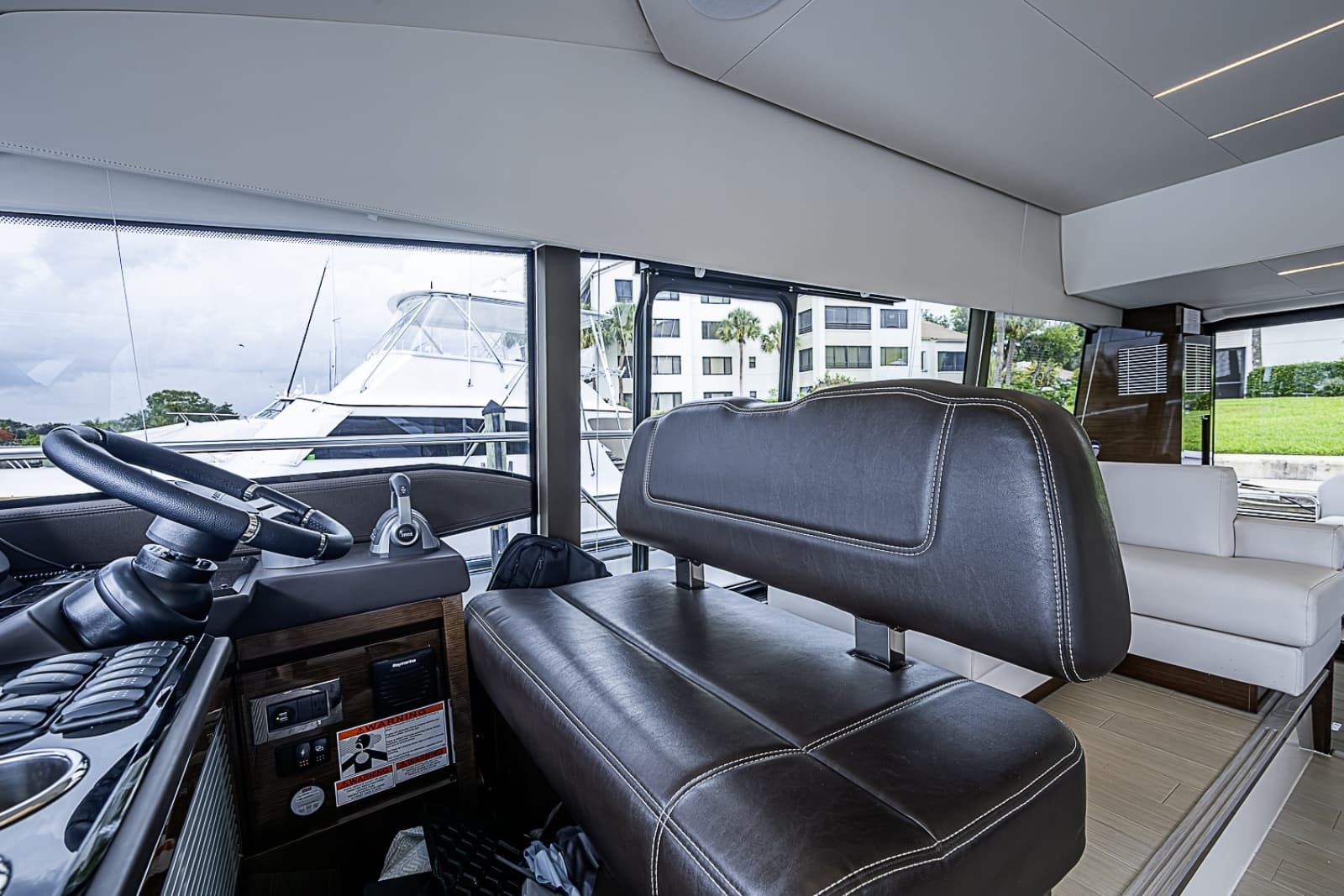 2021 Prestige 520 - Photo 28