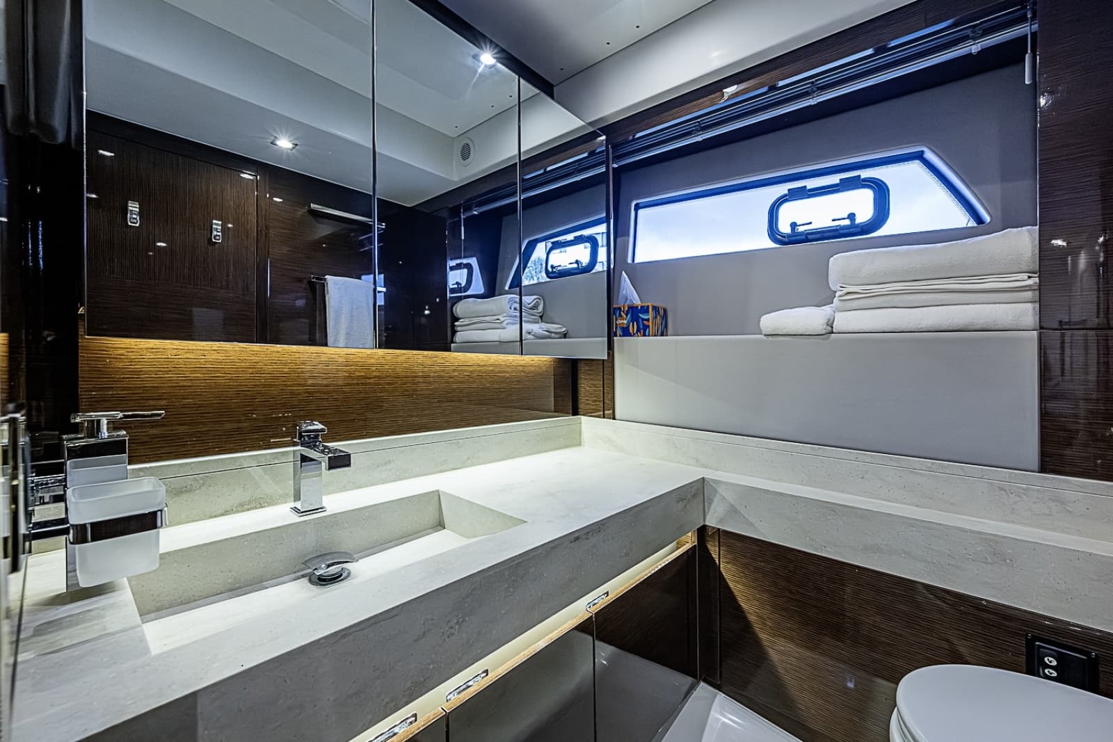 2021 Prestige 520 - Photo 41