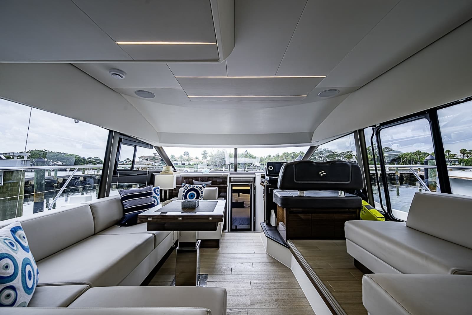 2021 Prestige 520 - Photo 25