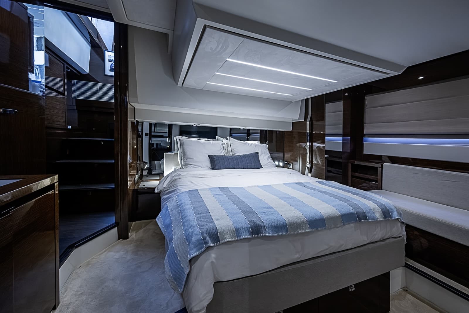 2021 Prestige 520 - Photo 34