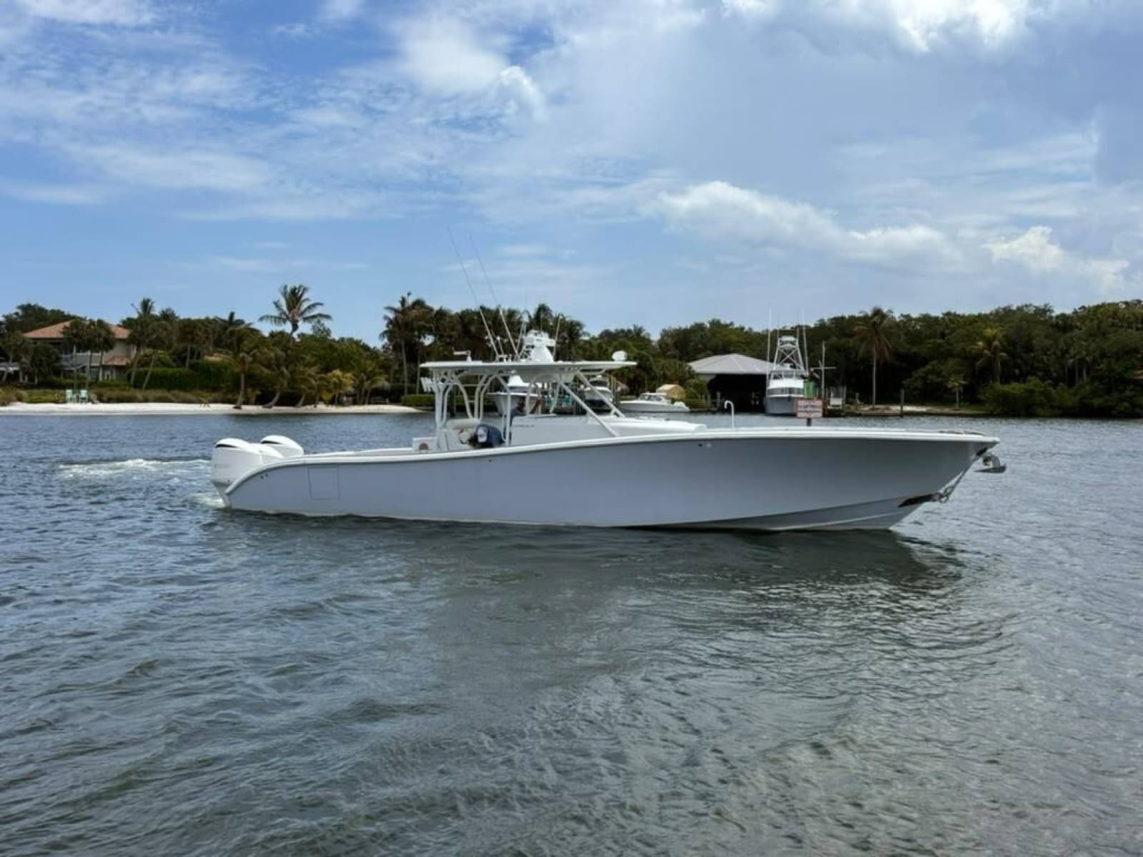 2014 Yellowfin 42 Offshore - Photo 18