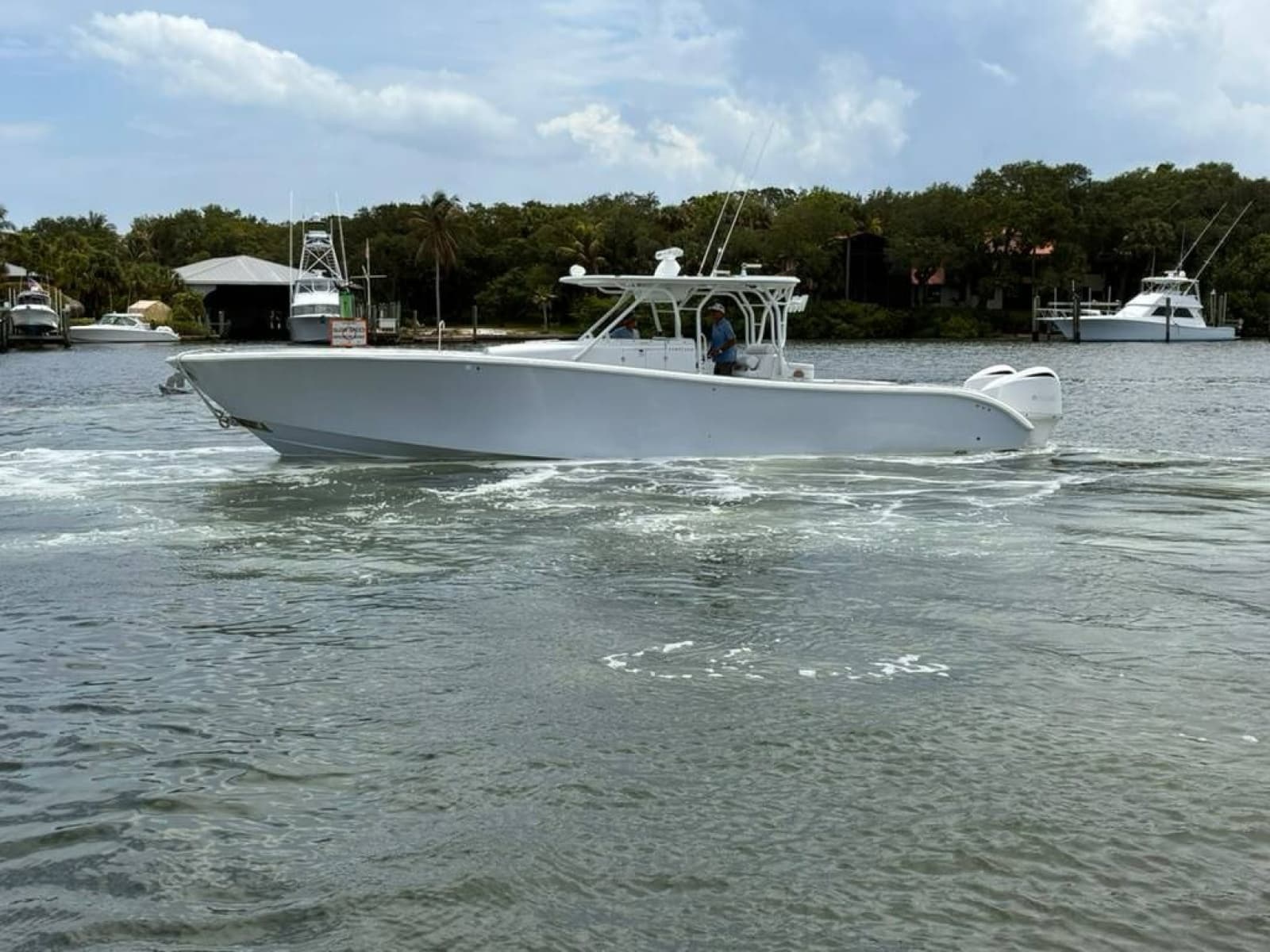 2014 Yellowfin 42 Offshore - Photo 4