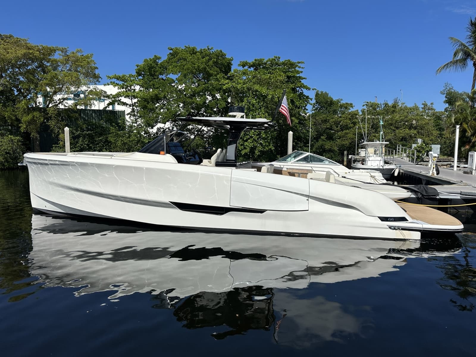 2025 Solaris  - Photo 2