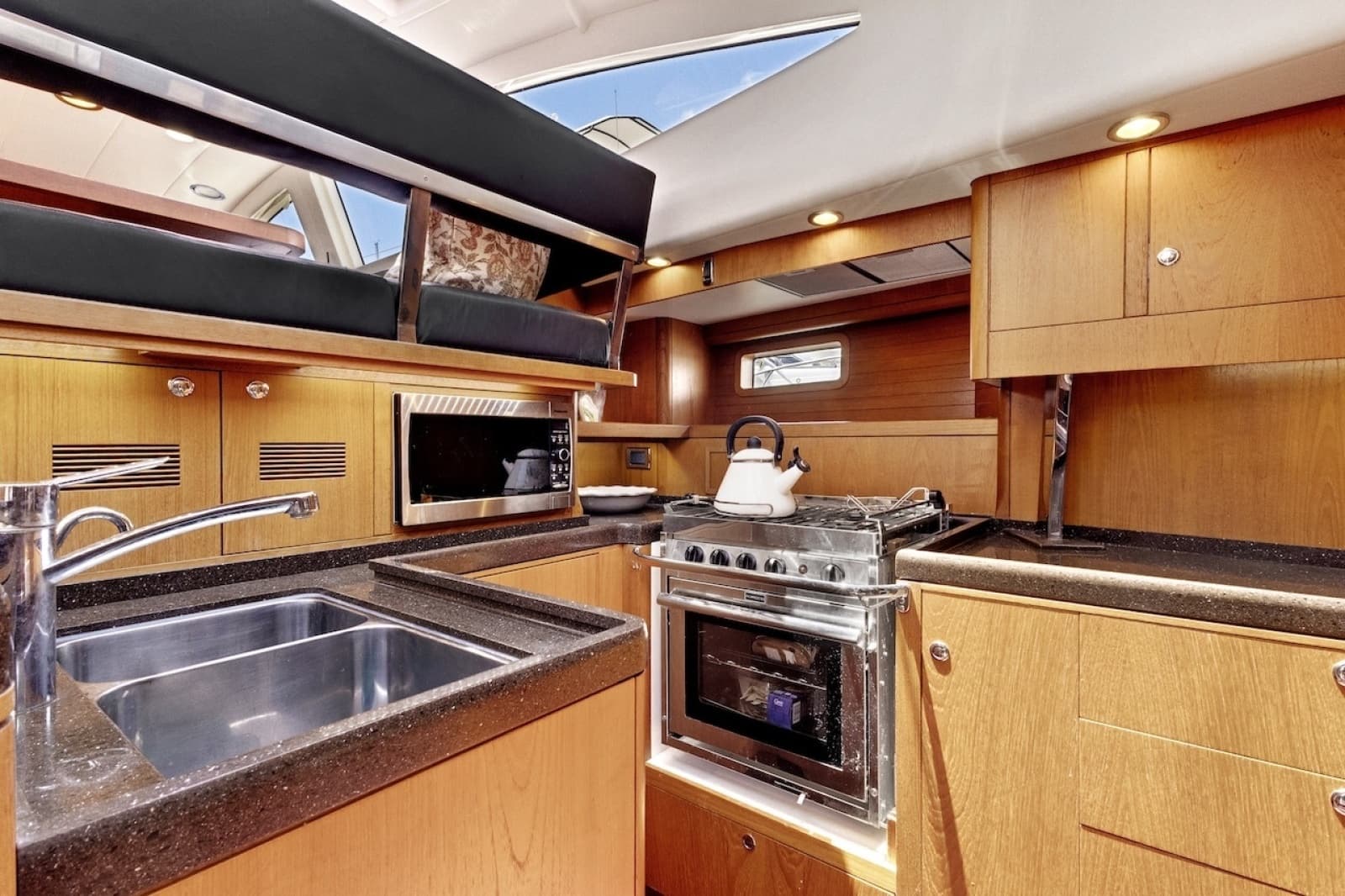 2011 Southerly 57 RS - Photo 35